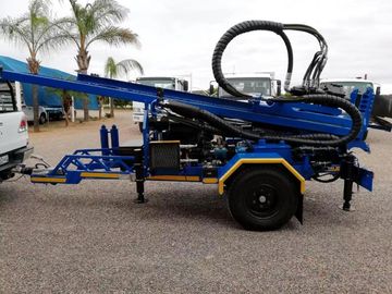 Impianto di perforazione della trivellazione dell'acqua montato camion, aste di perforazione dell'attrezzatura 89mm della trivellazione