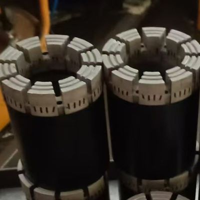 Bici di diamante impregnati ottimizzati per la perforazione efficiente in formazioni da medie a ultra dure