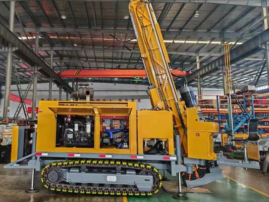 Carro di perforazione di superficie completamente idraulico CR-18A con coppia massima di 6.400 N·m, corsa di alimentazione di 3.700 mm e motore diesel da 178 kW